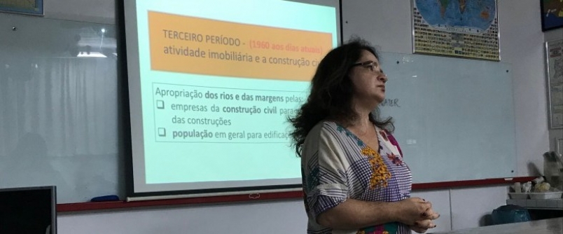 Palestra na Unesc aborda o estudo do Rio Crici�ma