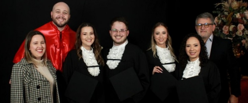 Escola de Comunica��o Criativa da Unesc forma a primeira turma em Tecnologia de Comunica��o Digital