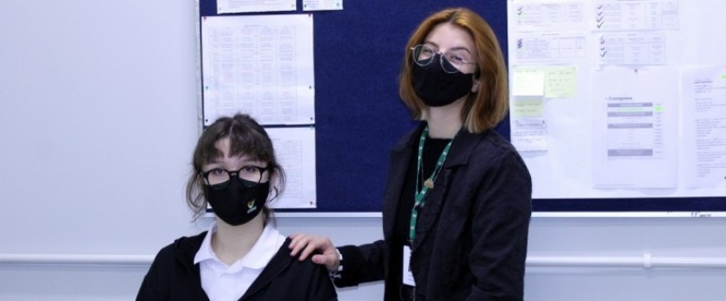 Aluna do Col�gio Unesc ganha bolsa de estudos em Cambridge