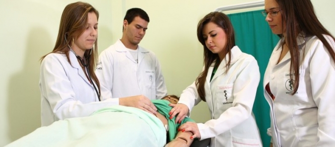 Vestibular: estudantes de Medicina da Unesc se destacam no mercado de trabalho