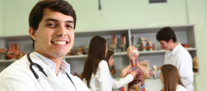 Curso de Medicina recebe selo de excel�ncia do Conselho Federal