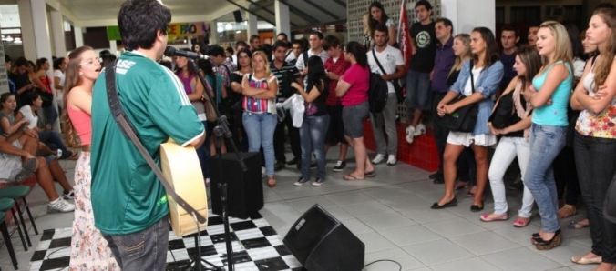 Poesia e crnica no Quintas Culturais da Unesc desta semana