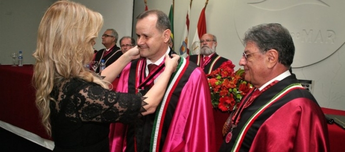 Professor da Unesc  o mais novo membro da Academia Catarinense de Odontologia