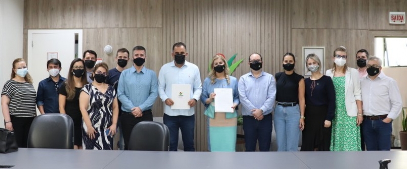 Unesc firma parceria com o Instituto Mix para levar Graduao EaD para todo o pas