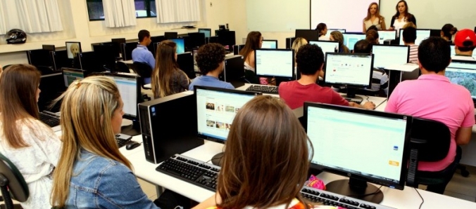 Unesc contrata professores para diversos cursos