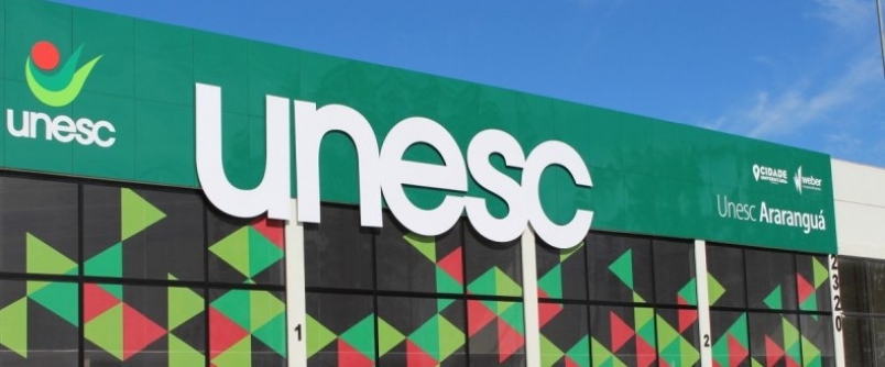 Professores da Unesc Ararangu� realizam a��o na pra�a