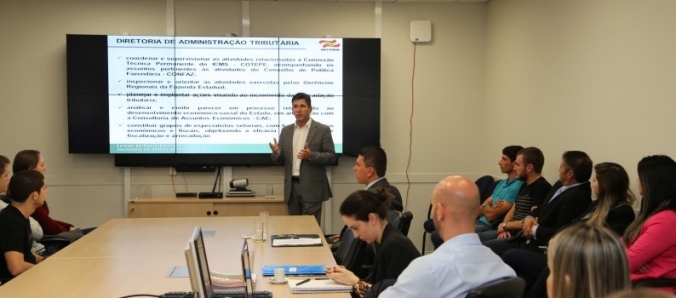 Estudantes conhecem Conselho Regional de Contabilidade e a Secretaria do Estado da Fazenda