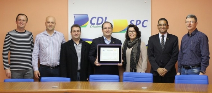 CDL de Crici�ma homenageia Unesc pelos seus 50 anos