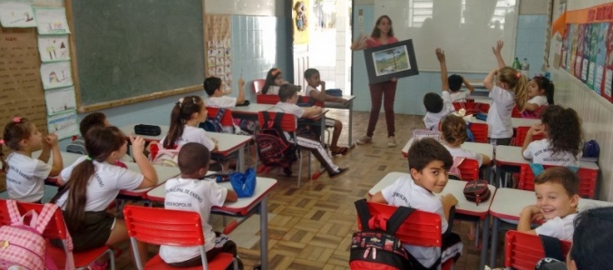 Escola de Siderpolis recebe extensionistas da Unesc para debater sobre reserva biolgica