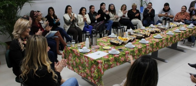 Unesc recebe a visita da candidata a deputada estadual Lisiane Tuon