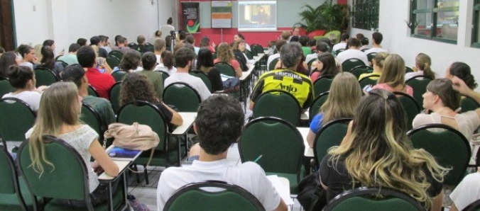 Ciclo de Palestras Polticas, Cultura, Arte e Mercado  aberto na Unesc