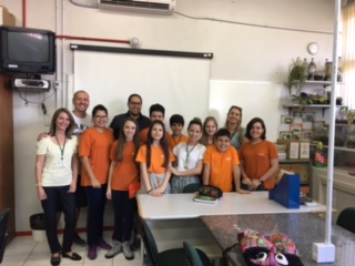 Alunos do SESI visitam a UNESC para uma atividade diferente no Laborat�rio de Ensino de Ci�ncias