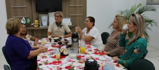 Mulheres da Vila Manaus visitam a Unesc