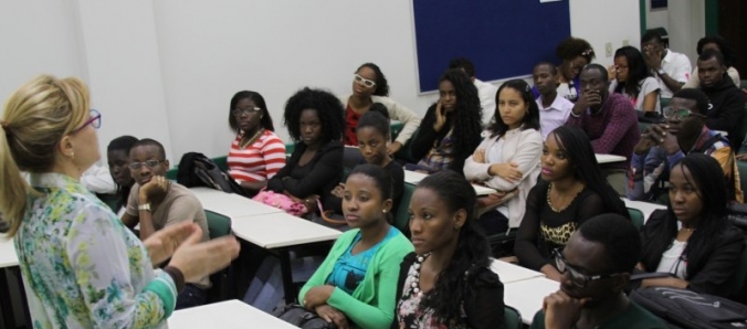 Universidade oferece 54 vagas para estudantes estrangeiros