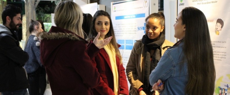 Acad�micos do curso de Farm�cia compartilham aprendizado sobre o SUS