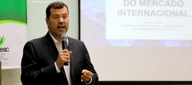 Mercado Internacional abre Congresso Sul Catarinense de Administra��o e Com�rcio Exterior