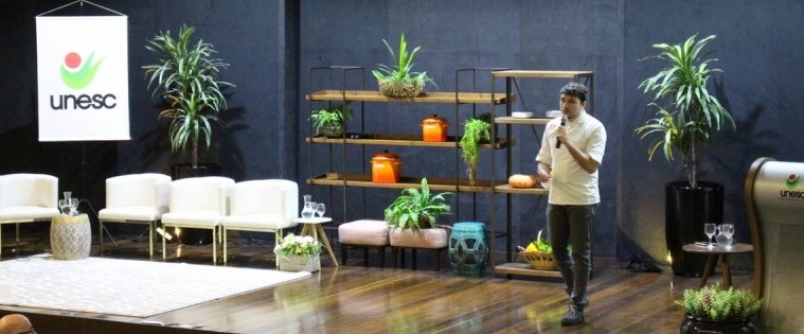 Curso de Gastronomia traz chef Pedro Medeiros Soares para Aula Inaugural