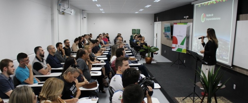 Ararangu� conhece de perto o Programa Mentoring da Unesc