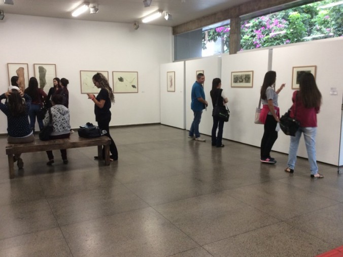 Alunas de Pedagogia visitam a exposio 