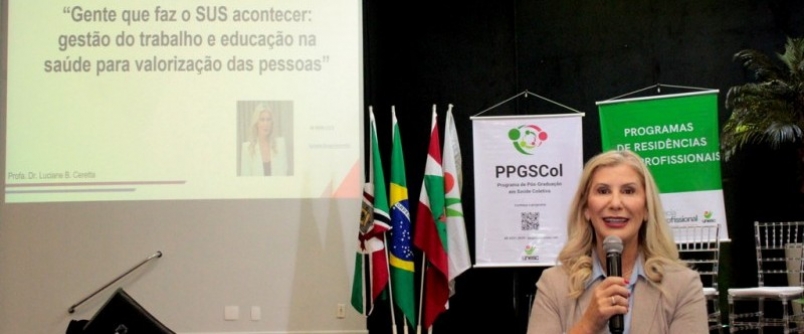 Reitora da Unesc abre a etapa macrorregional da 4 Conferncia de Gesto do Trabalho e da Educao na Sade
