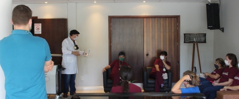 Colaboradores da Unesc recebem treinamento para o uso do oz�nio na higieniza��o do campus