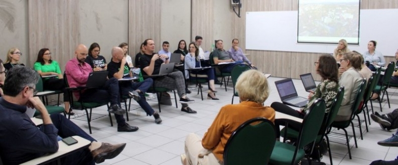 Consu aprova pautas em reunio ordinria