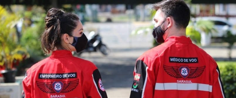 Servio de Atendimento e Resgate Aeromdico do Sul apresenta uniformes em evento na Unesc