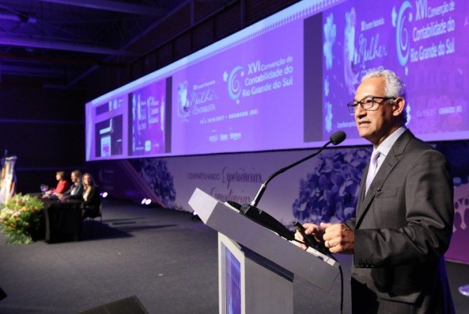 Professor participa da XVI Conveno de Contabilidade do Rio Grande do Sul