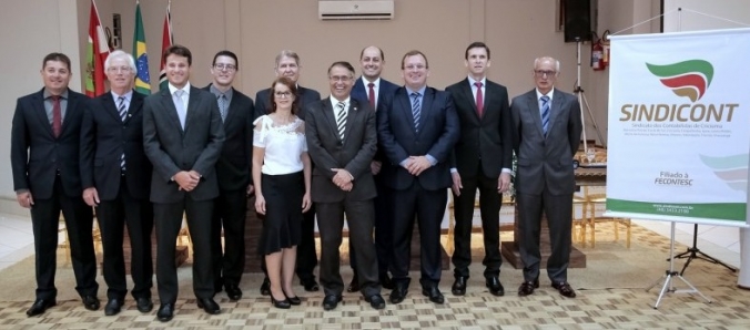 Professor da Unesc assume a presid�ncia do Sindicont