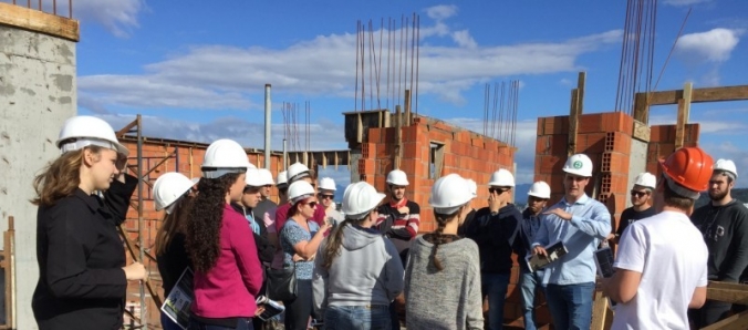 Alunos de Engenharia Civil realizam visitas t�cnicas