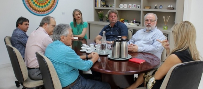 Universidade recebe visita de representantes da Forcri