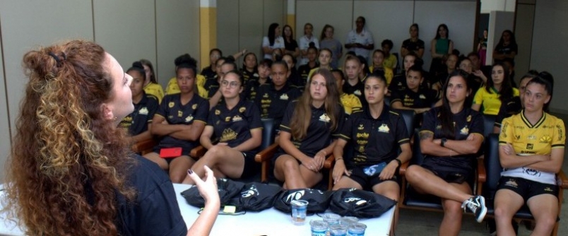 Atletas do Cricima Esporte Clube recebem atendimentos de acadmicos e profissionais da Unesc