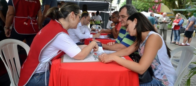 Curso de Ci�ncias Cont�beis realiza Imposto de Renda na Pra�a