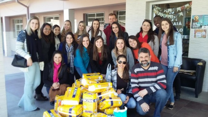 Alunos de RH realizam A��o social com visita ao Asilo S�o Vicente de Paulo