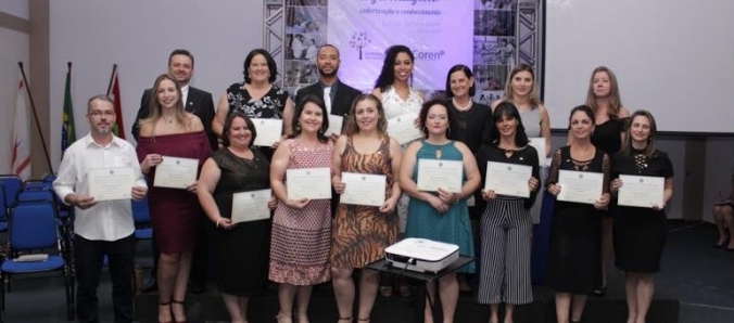 Professora da Unesc comp�e Conselho Regional de Enfermagem de SC