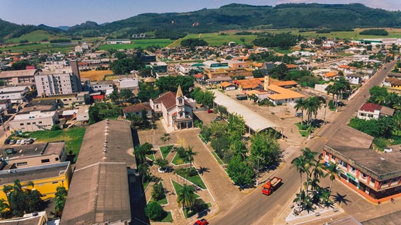Jacinto Machado no contexto internacional