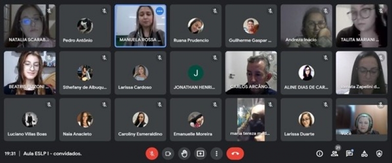 Curso de Letras rene professoras para bate papo com estudantes