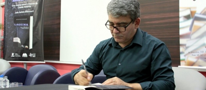 Editora Unesc traz uma anlise sobre a cidade histrica de Laguna