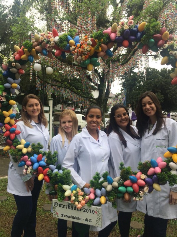 ACAD�MICAS DO CURSO DE FISIOTERAPIA PARTICIPAM DE A��O COMUNIT�RIA NOS MUNIC�PIOS DE FORQUILHINHA E URUSSANGA