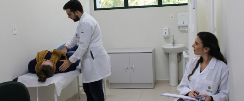 Curso de Medicina da Unesc comemora 20 anos dedicados � vida