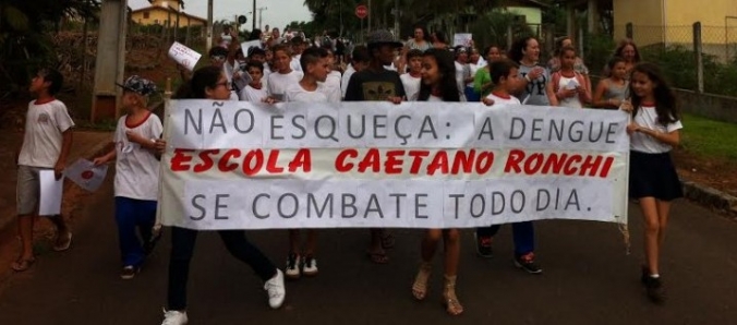 Escola de Cricima vai s ruas para combater o Aedes Aegypti