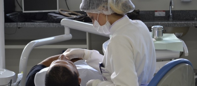 Vestibular ou SIM: estudantes de Odontologia tm contato com pacientes desde a primeira fase