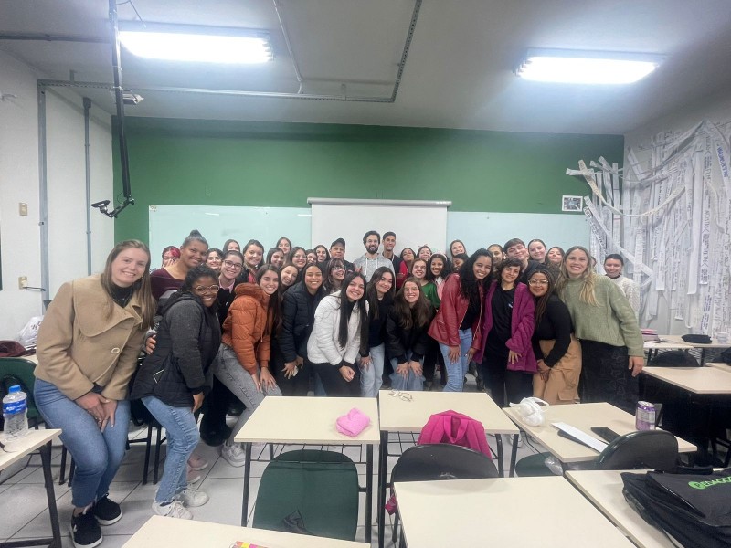 Roda de conversa com o psiclogo Abner Delfino dos Santos
