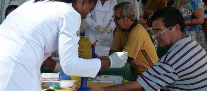 Unesc leva atendimentos � Pra�a Nereu Ramos