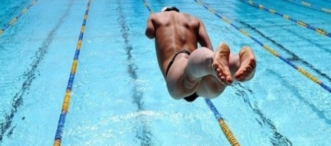 Pessoas com defici�ncia podem realizar exerc�cios aqu�ticos na Universidade