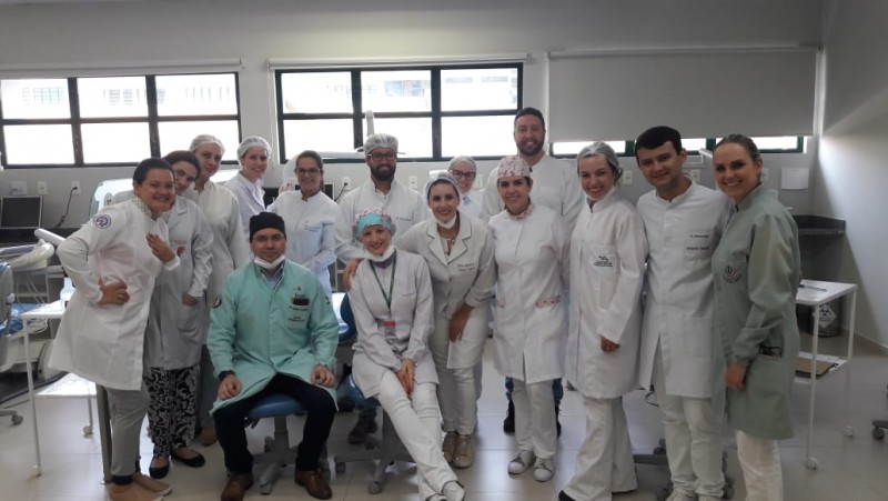 Capacitao de Profissionais de Sade Bucal da AMREC