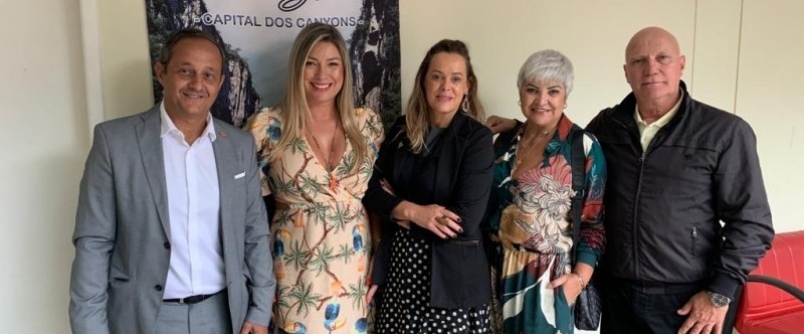 Unesc Ararangu� prestigia posse da Santur em Florian�polis