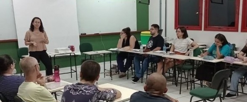 Acad�micos do curso de Letras participam de roda de conversa