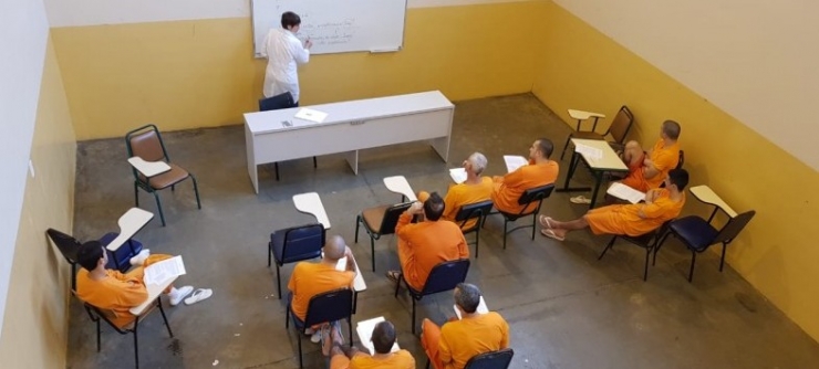 Unesc inicia projeto Leitura literria com detentos: uma contribuio para a cidadania