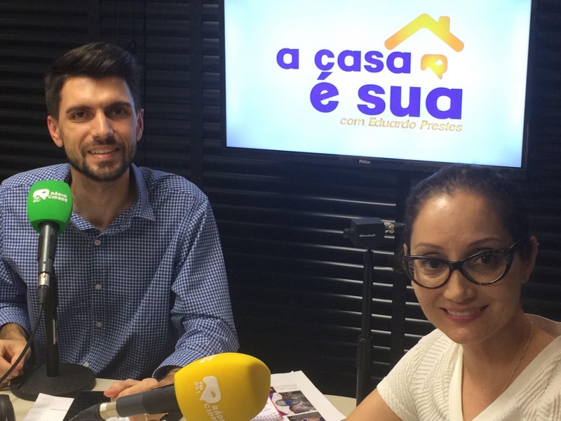 PROFESSORA FALA SOBRE A DOEN�A DE PARKINSON NA R�DIO CIDADE